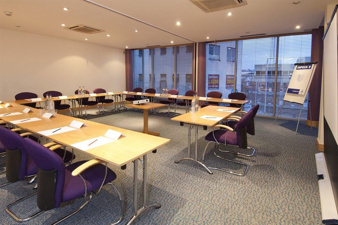 Premier Inn Sheffield City Centre Zewnętrze zdjęcie